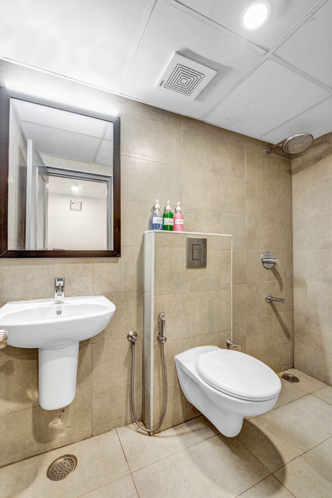 Deluxe Double Room - Photo 11