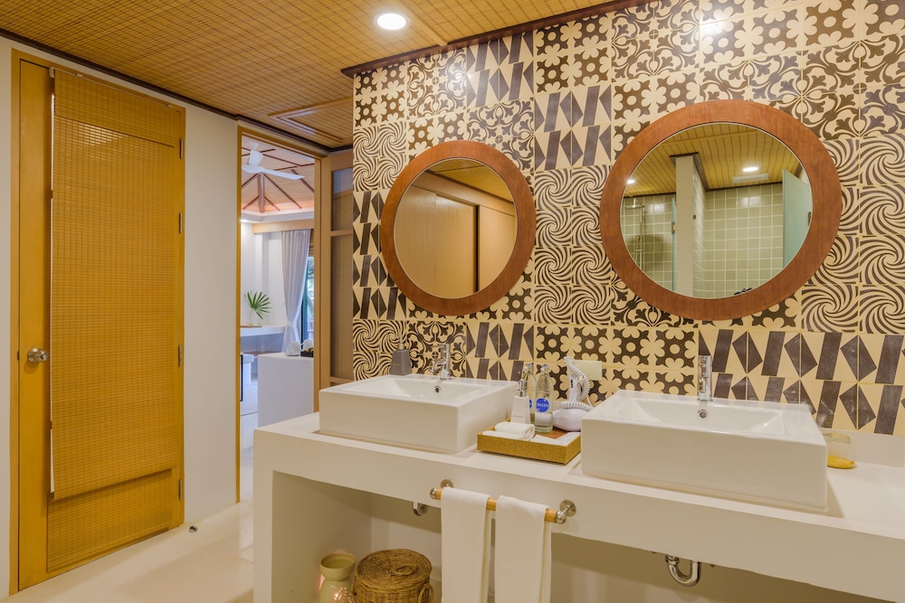 Deluxe Villa, 1 Bedroom, Pool View, Poolside - Photo 14