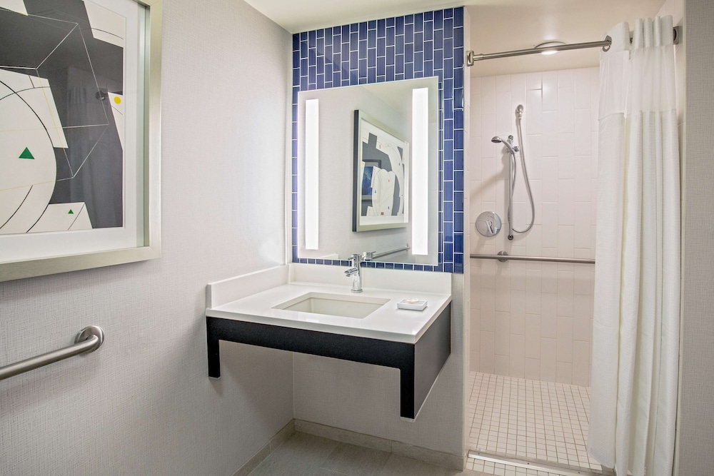 Room, 2 Queen Beds, Accessible