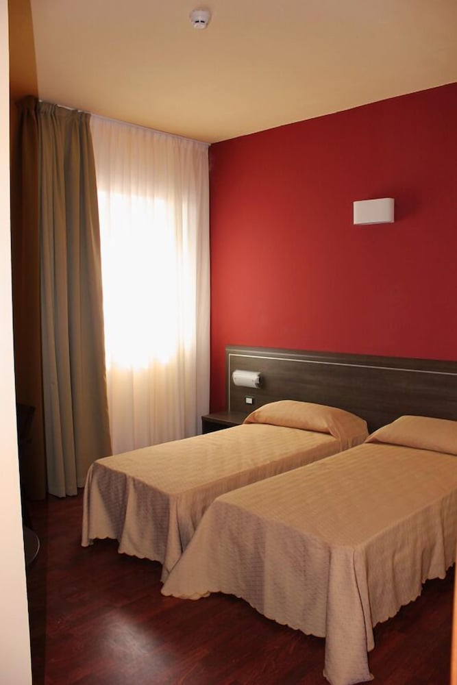 Standard Room, 2 Twin Beds