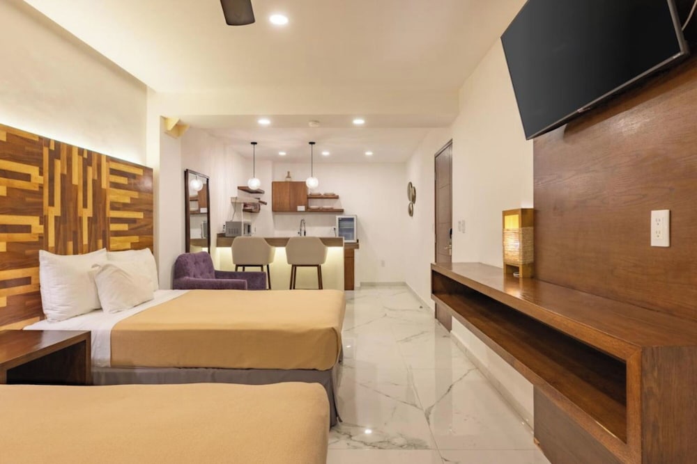 Deluxe Studio Suite