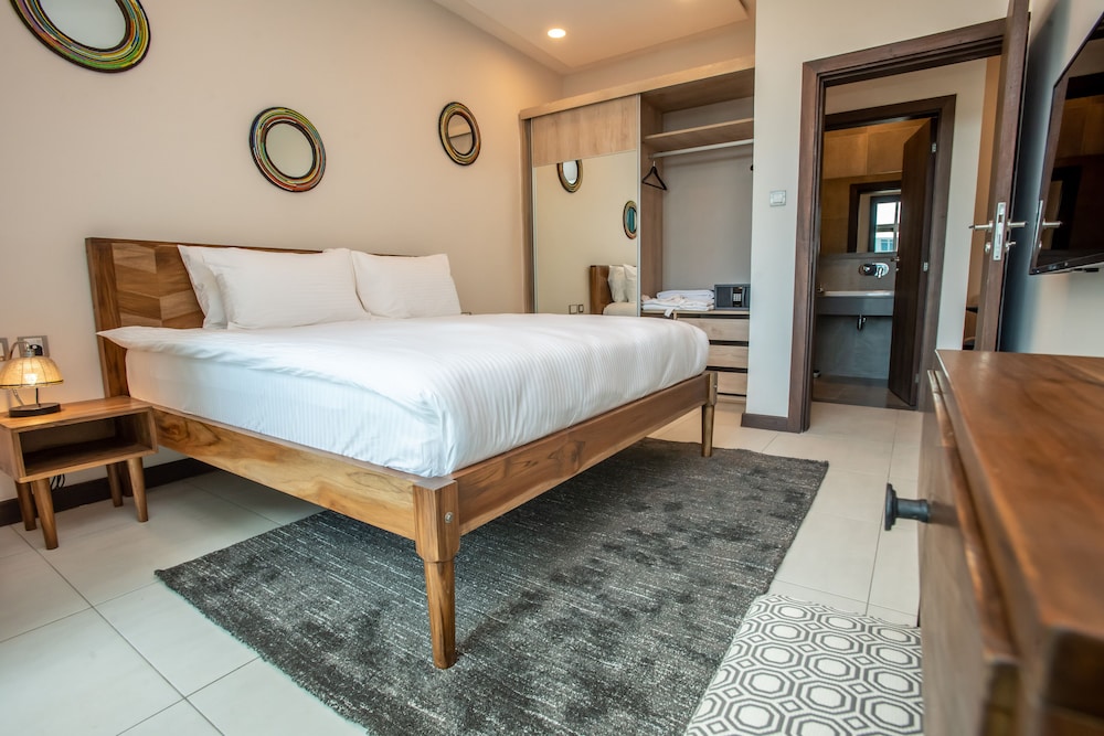 1 Bedroom Standard Suite - Photo 4