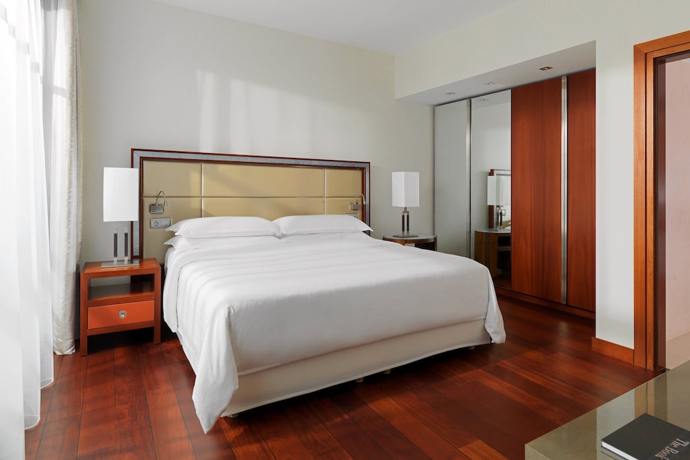 Club Suite, 1 Double Bed thumbnail 5