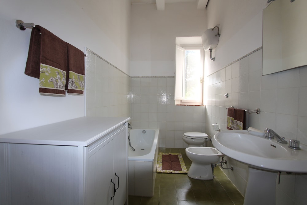 Classic House, 2 Bedrooms photo 2