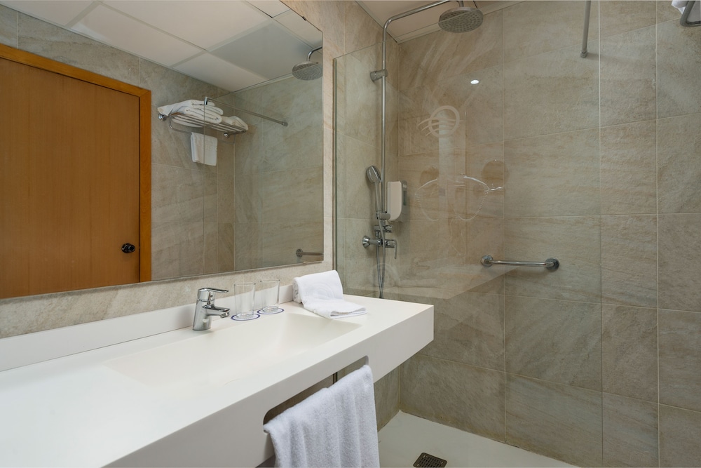 Habitación Triple Estándar, Balcón