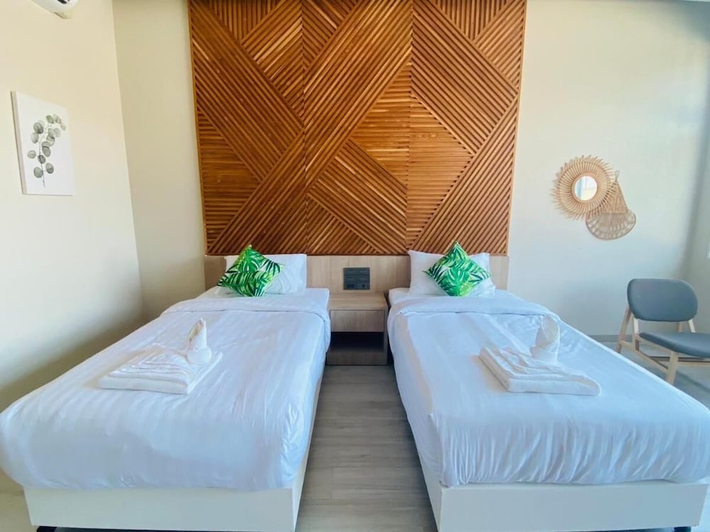 Deluxe Twin Room photo 3