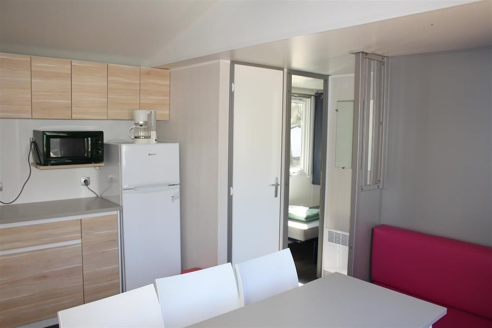 Mobile Home (6 People) photo 2