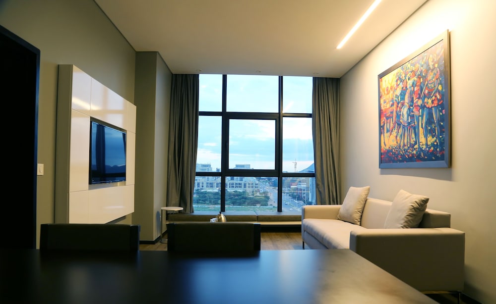 Standard Room, 1 King Bed, City View