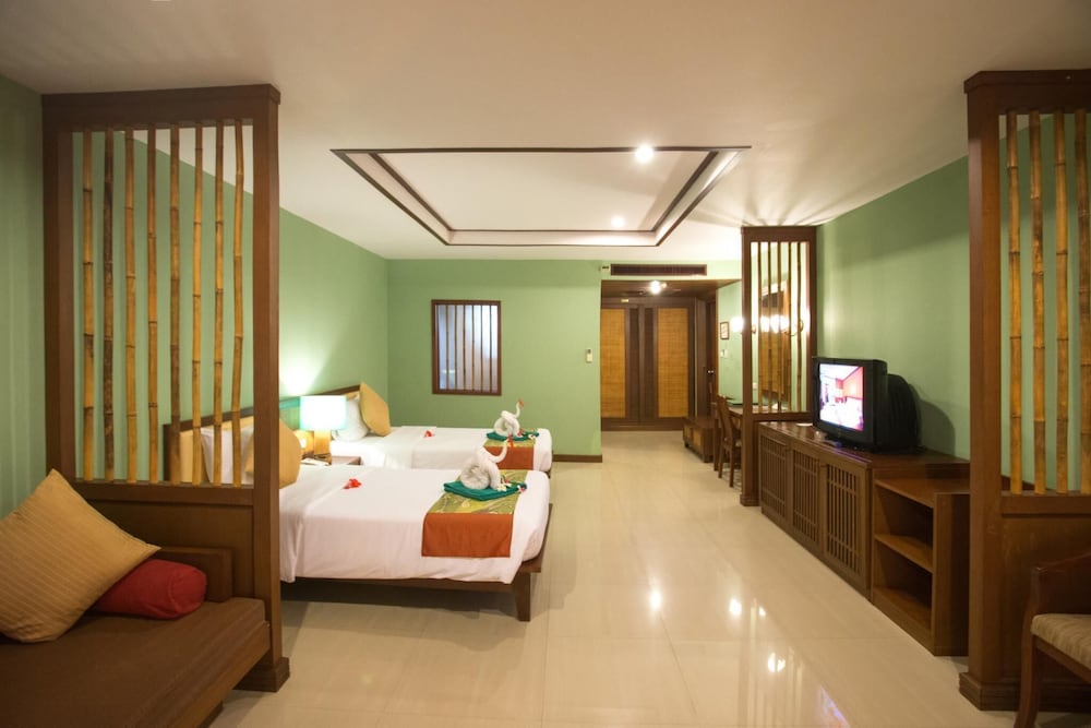 Deluxe Twin Room photo 3