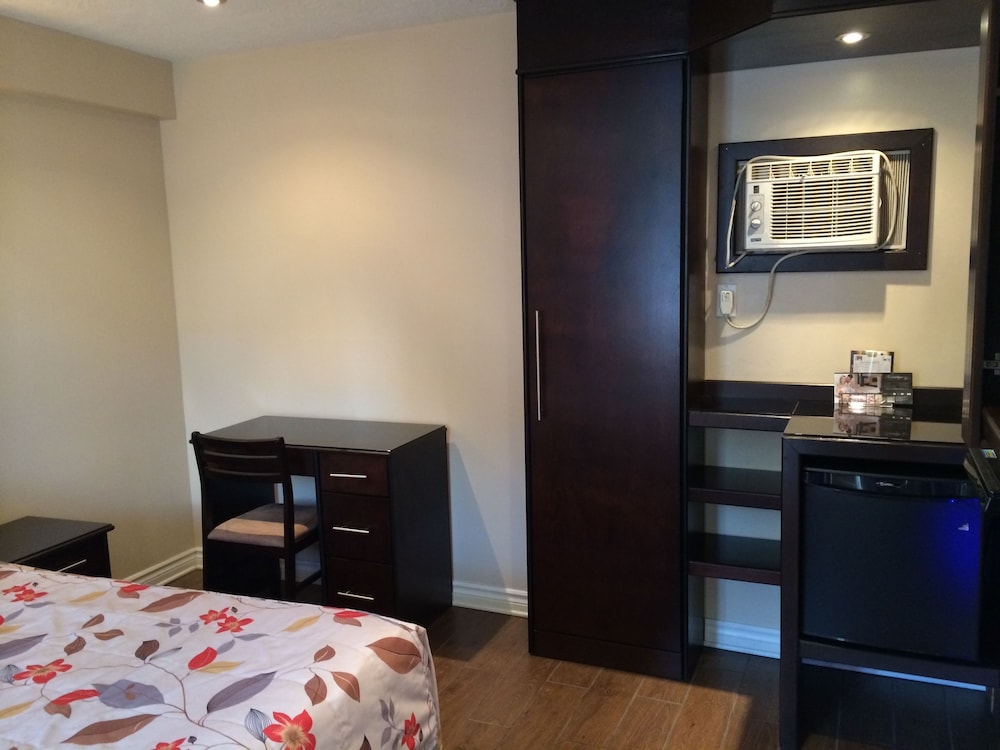 Deluxe Room, 1 Queen Bed, Non Smoking, Fireplace photo 1