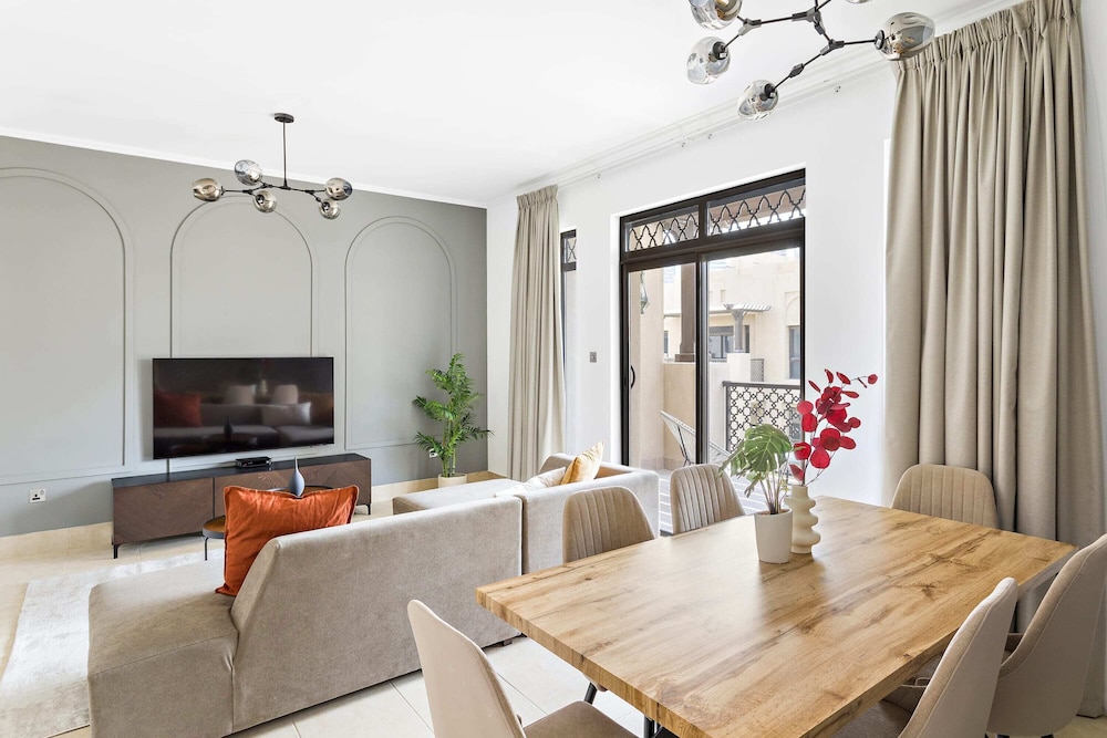 Apartment photo 1