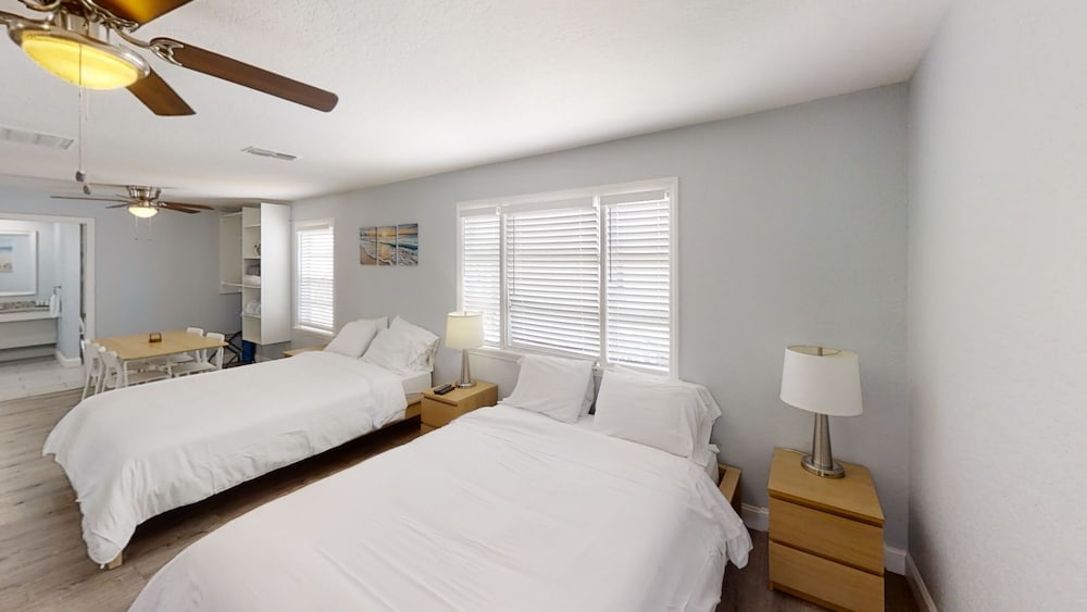 Deluxe Studio Suite photo 2