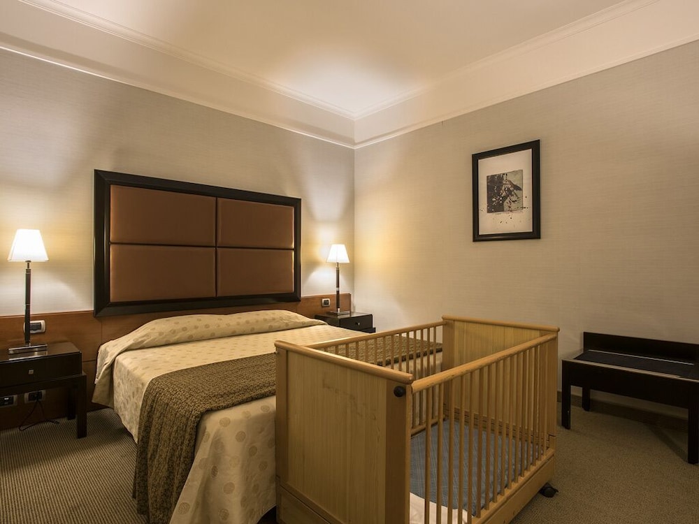 Superior Double or Twin Room - Photo 4