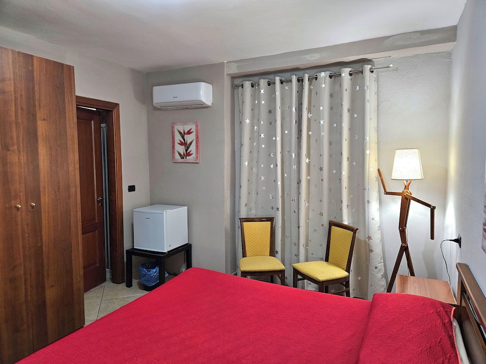Classic Double or Twin Room photo 3