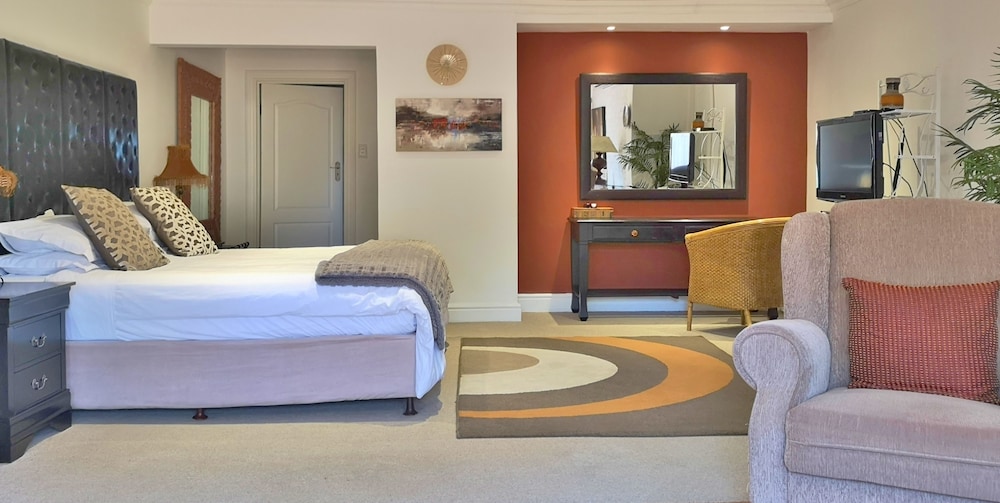 Owners Suite photo 1