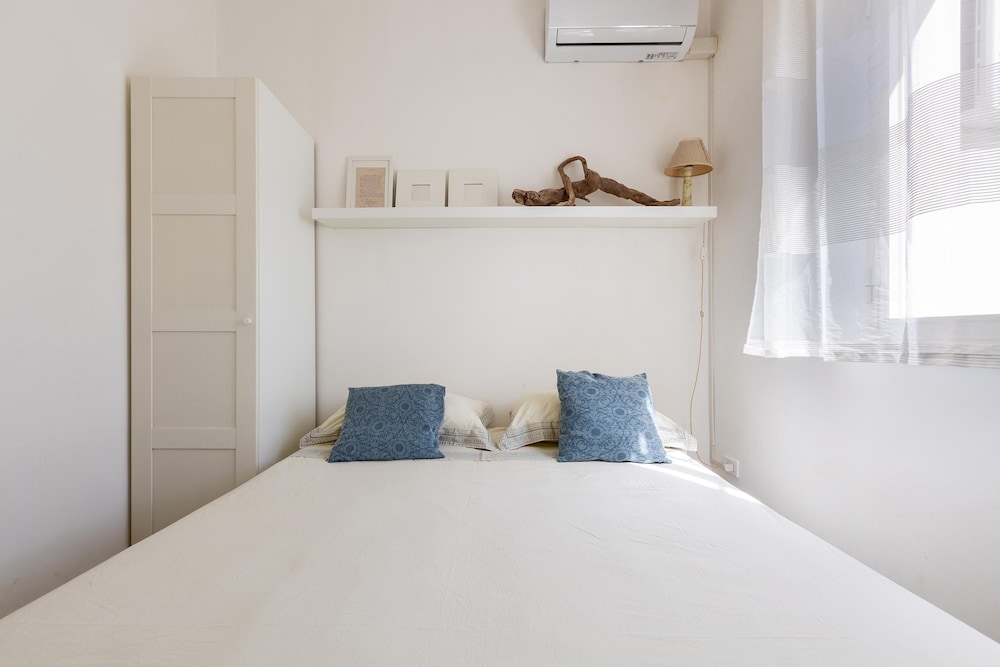 Apartment photo 2