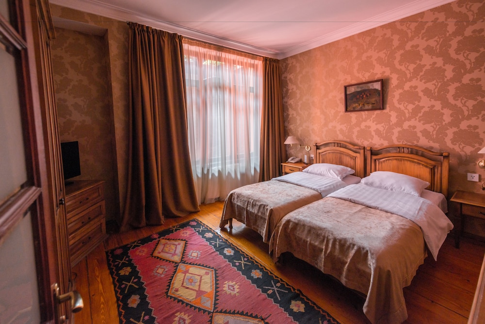 Deluxe Suite, 2 Twin Beds, City View photo 2