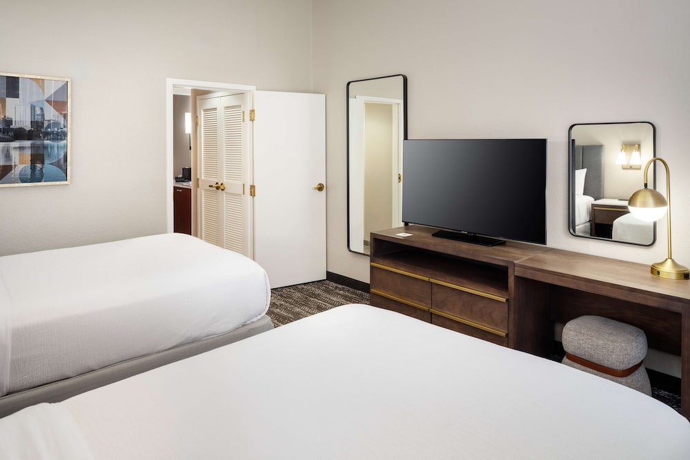 2 Double Bed Custom Suite