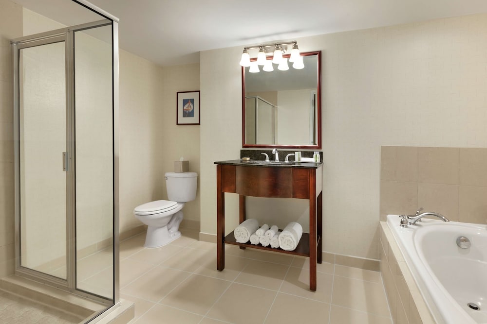 Junior Suite, 1 King Bed, Non Smoking - Photo 5