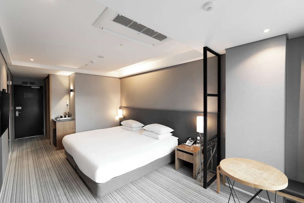 Premium Double Room, Harbor View photo 2