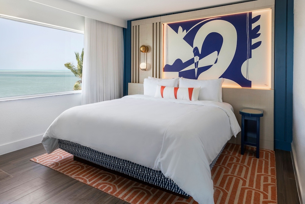 Suite, 2 Double Beds, Balcony, Oceanfront photo 1