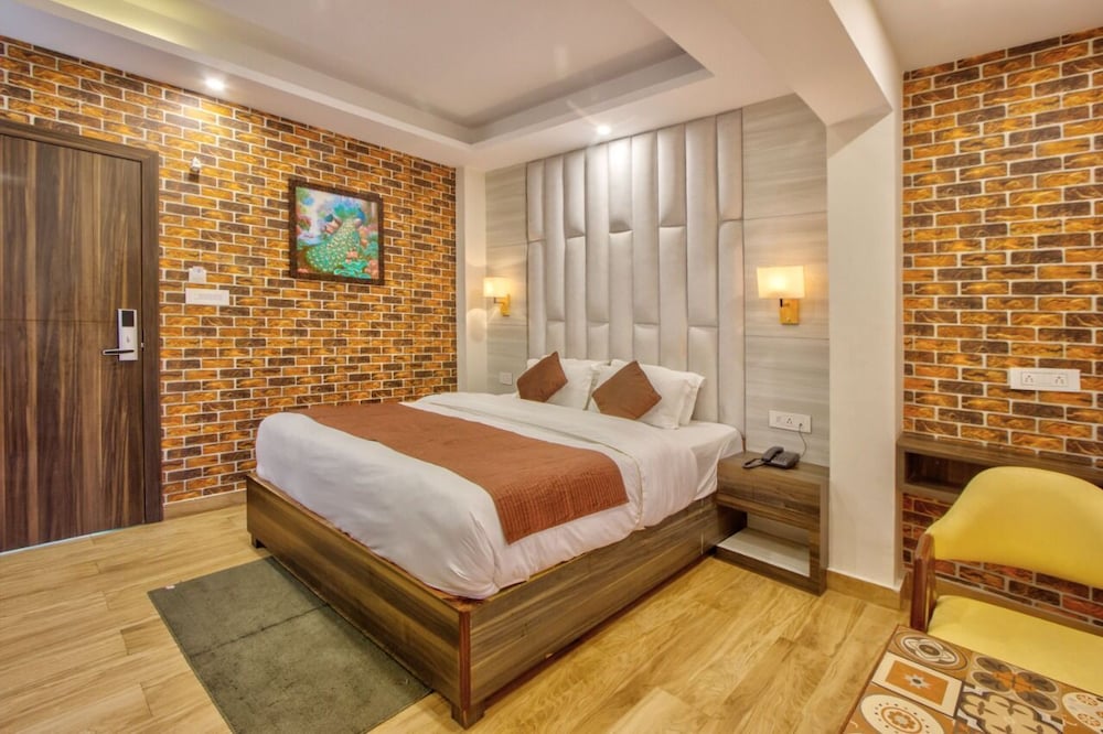 Deluxe Double Room, Garden View