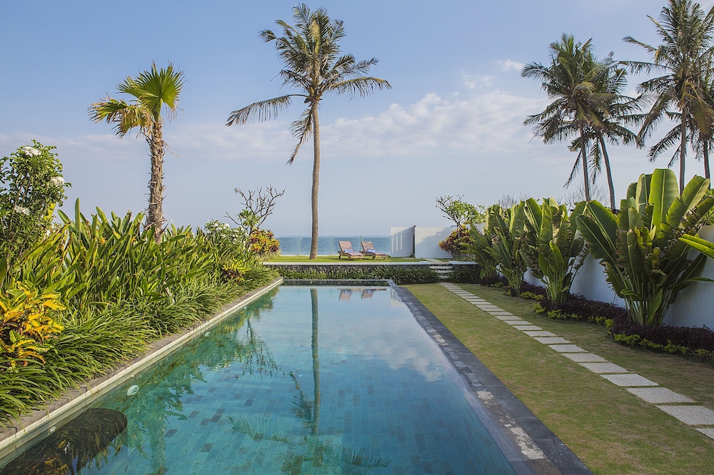 One Bedroom Beachfront photo 2