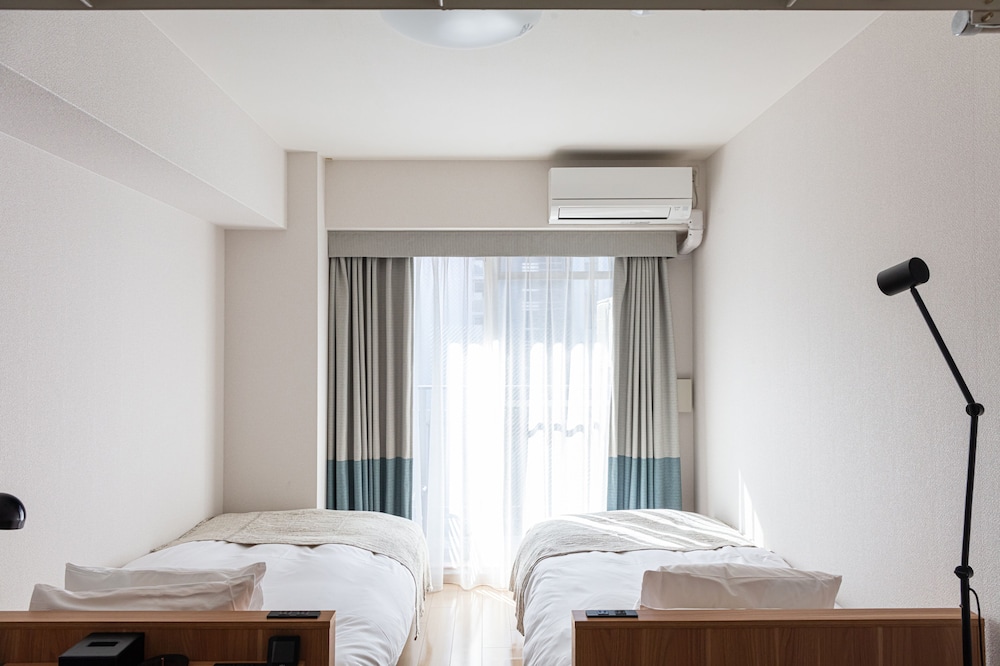 Twin Room, Non-Smoking, Kitchenette (No Daily Cleaning / Futons Provided for Triple Occupancy)