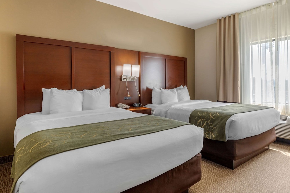 Suite, 2 Queen Beds, Non Smoking - Photo 4
