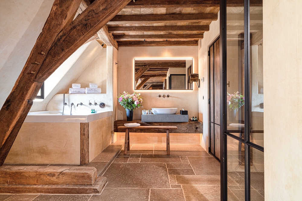 Suite, River View (Steam Shower and Balneo bathtub) photo 1