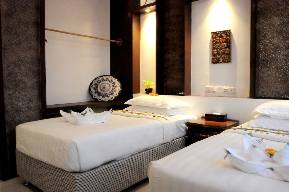 Deluxe Twin Room photo 2