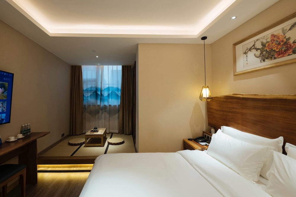 Deluxe Suite, Multiple Beds, Non Smoking