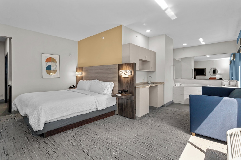 Suite, 1 King Bed (Additional Living Area) - Photo 5