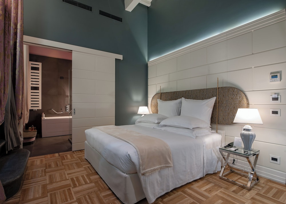 Premium Room - Photo 4
