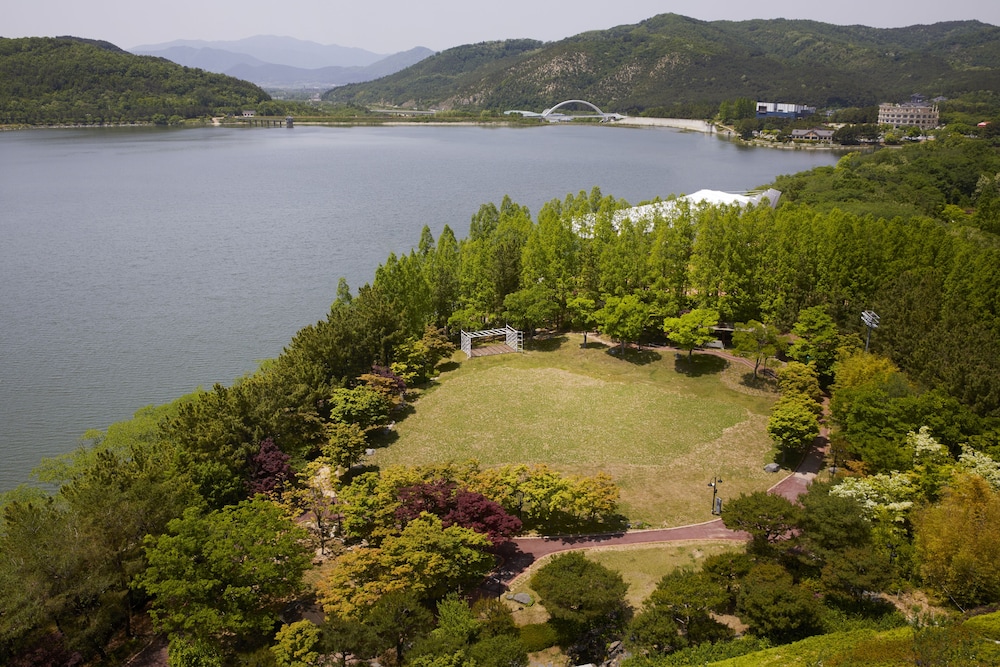 Family Twin Room, Lake View (Visit Korea Offer) - Photo 5