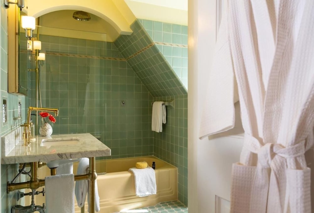 Rose Suite photo 3