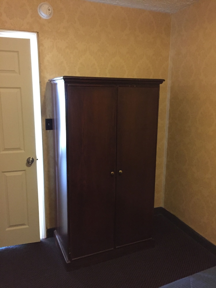 Standard Room, 2 Bedrooms, Smoking photo 3