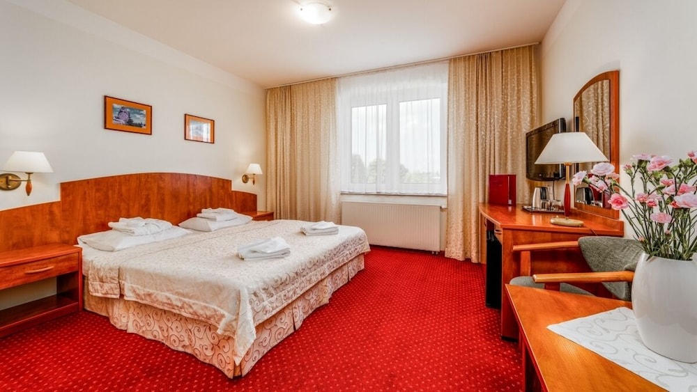 Standard Double or Twin Room - Photo 5