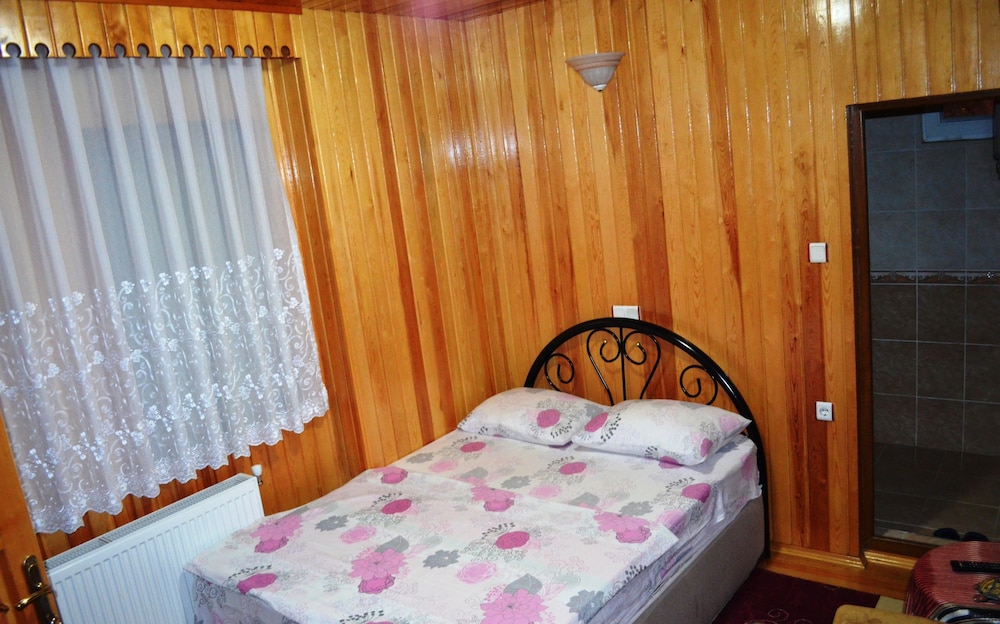 Standard Triple Room photo 2