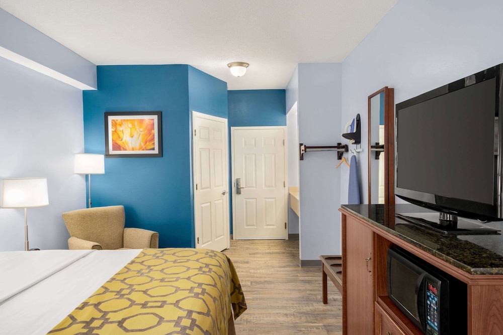 Room, Accessible - Photo 1