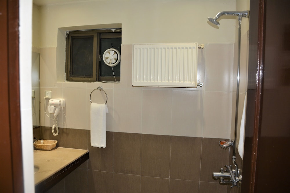 Executive Cottage, 2 Bedrooms, Smoking, Hill View photo 3