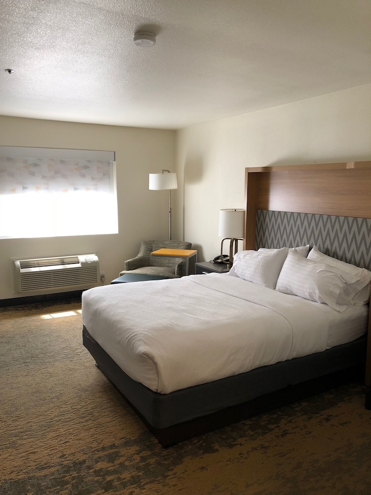 Standard Room, 1 Double Bed, Accessible Bathtub (Mobility) - Photo 1