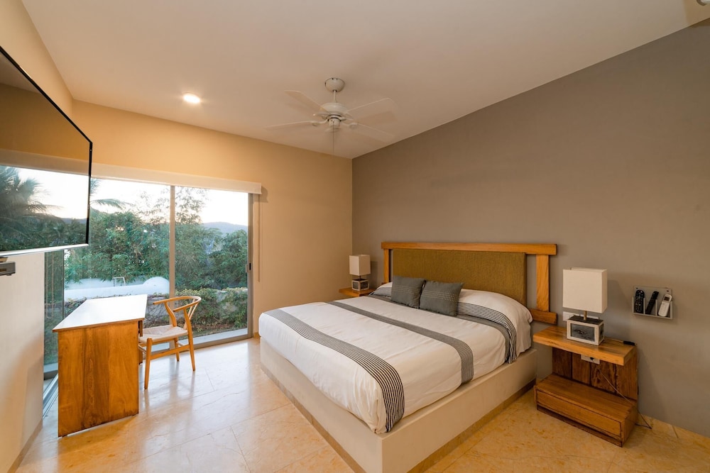 Condo, 1 King Bed with Sofa bed (2062 - Lu Iba Condo 1)
