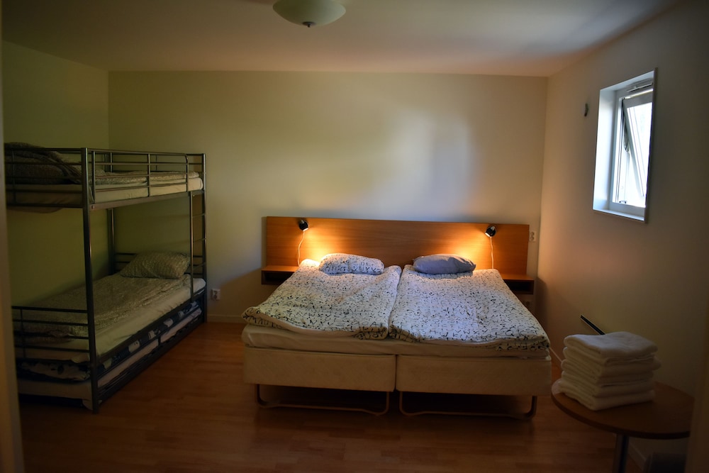 Family Room, Private Bathroom