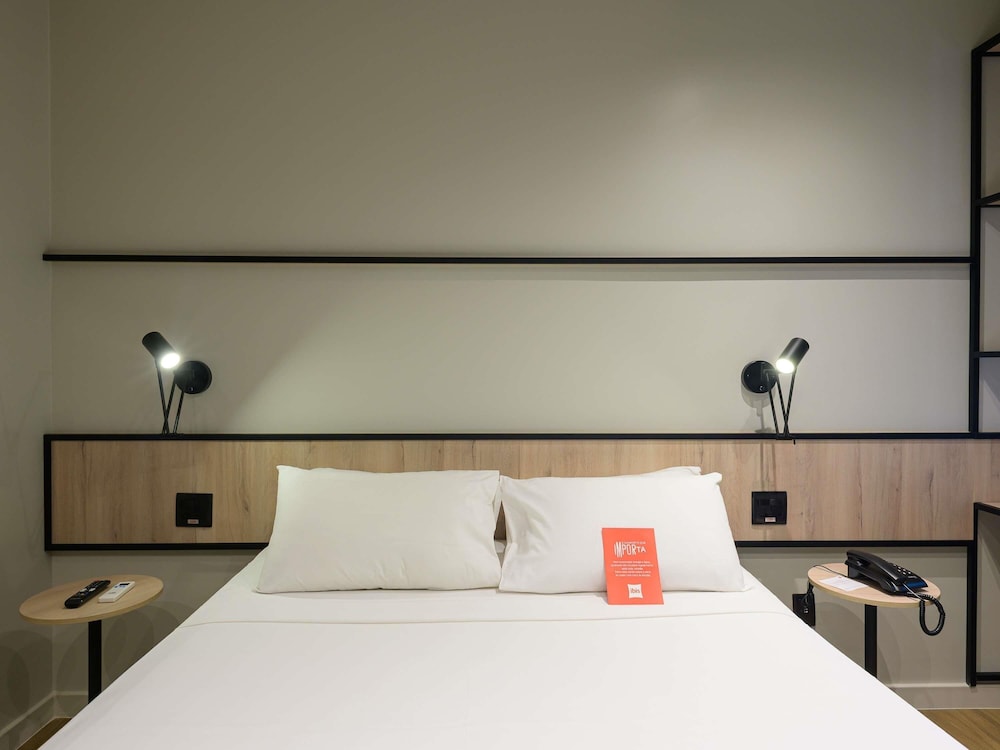 Standard Room, 1 Double Bed, Accessible, Non Smoking photo 1