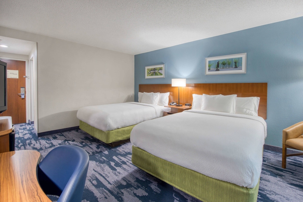 Room, 2 Queen Beds - Photo 3