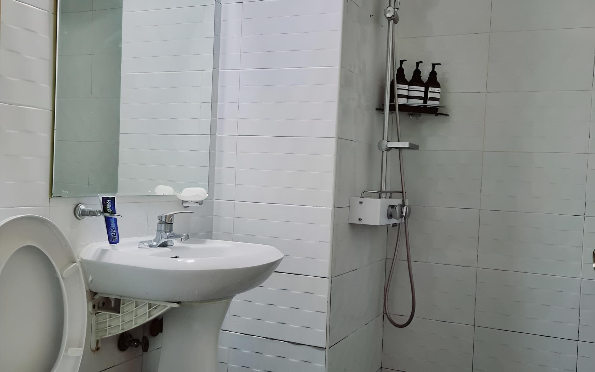 Room (Special Room (Netflix Available Massa) - Photo 5