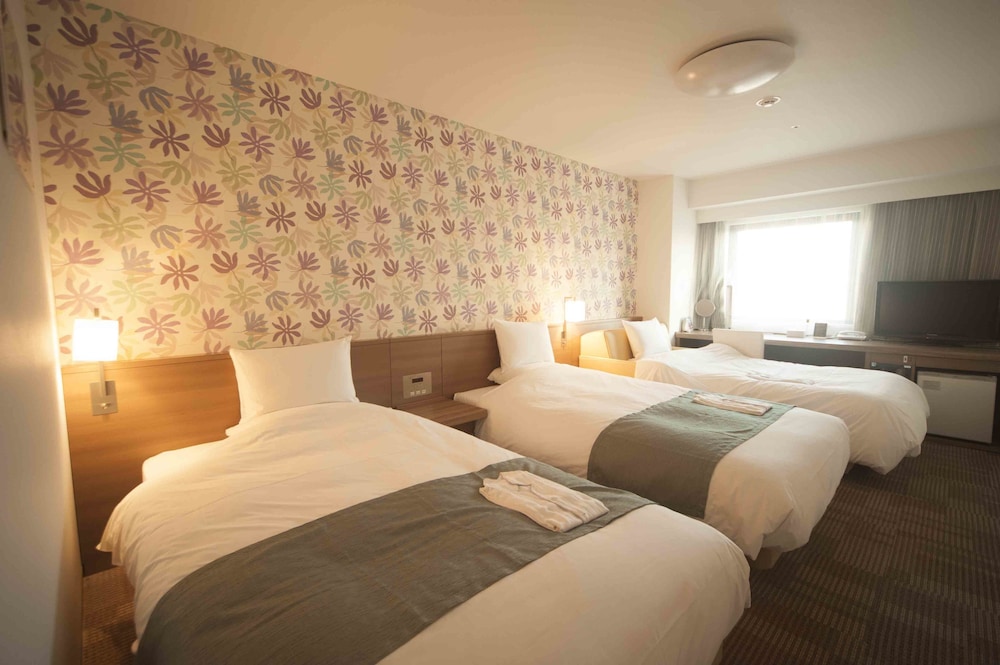 Standard Twin Room, Non Smoking (For 3 people) - Photo 1