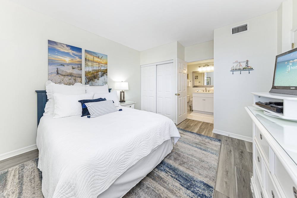 Comfort Condo, 3 Bedrooms, Balcony, Ocean View photo 2