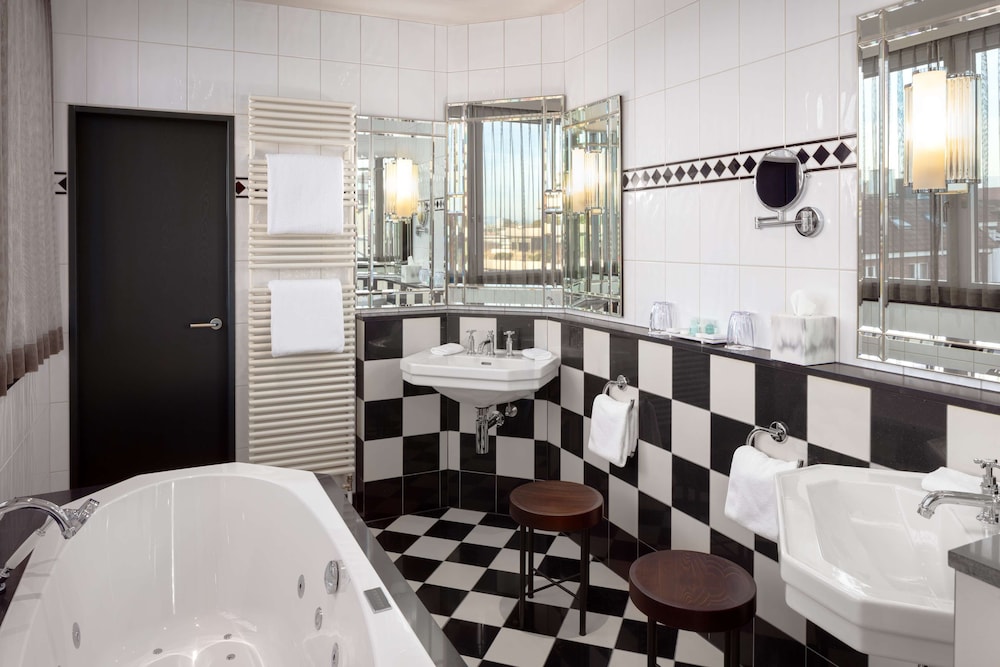 Victoria Suite - Photo 4